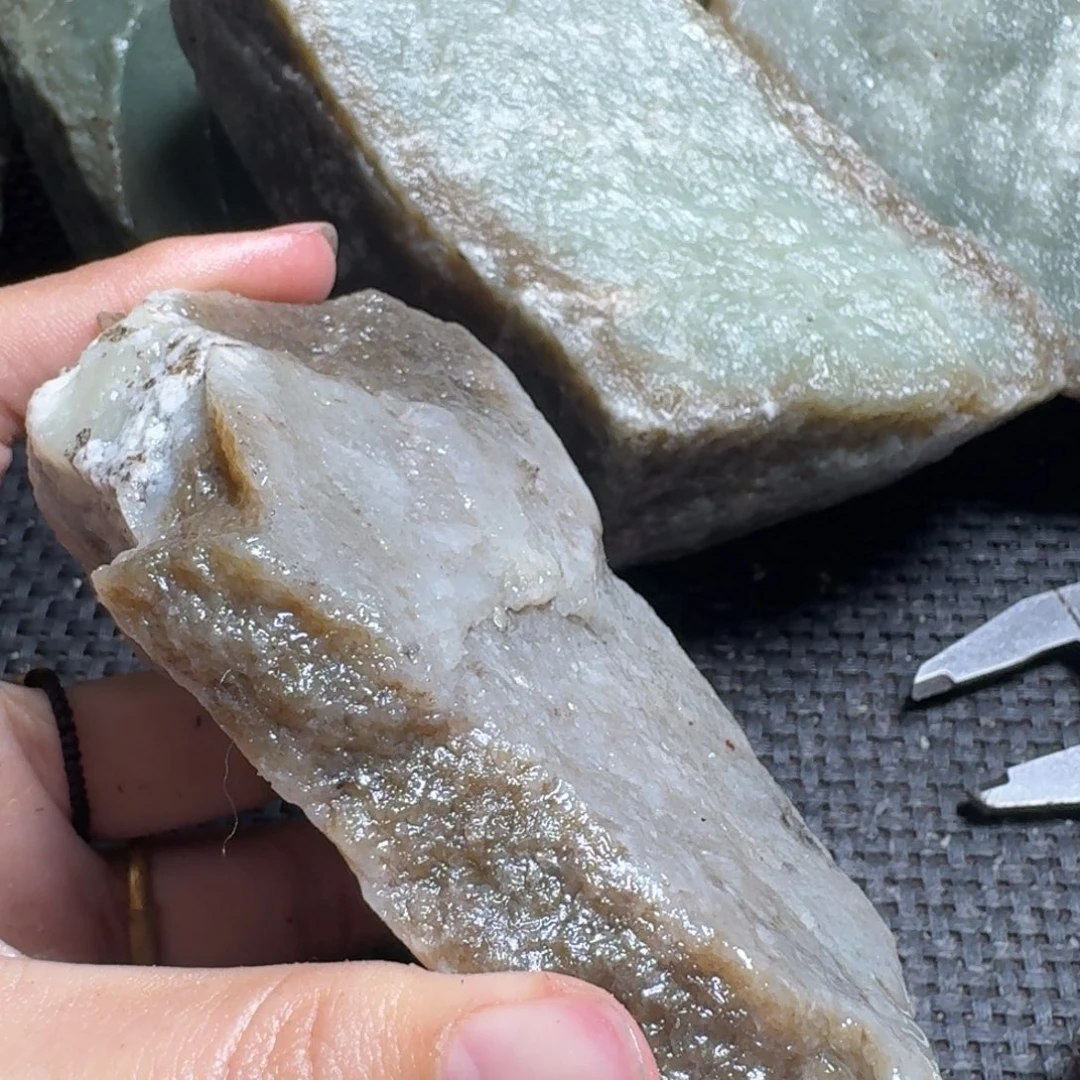 和田玉（糖玉）未镶嵌颈饰