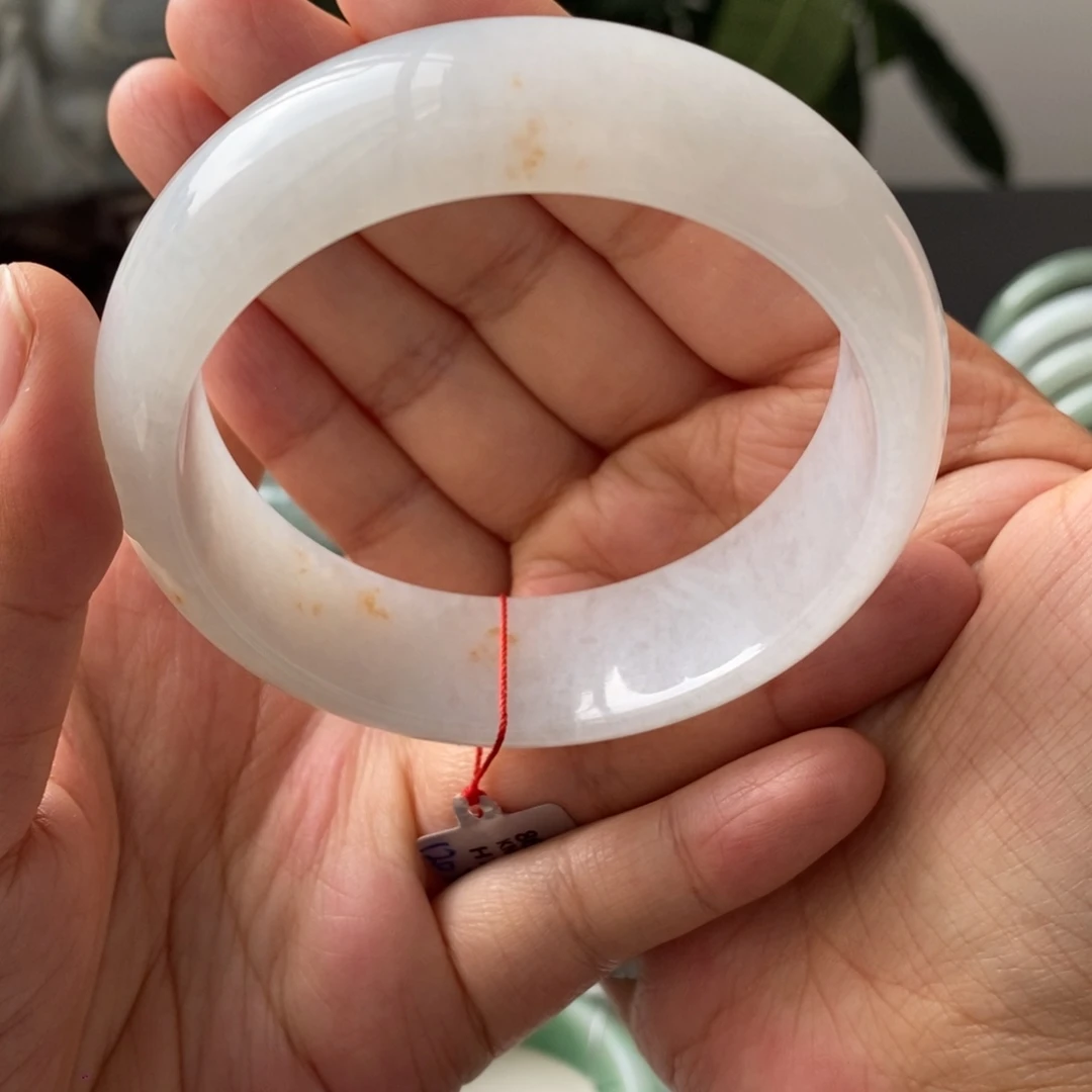 翡翠手镯未镶嵌天然