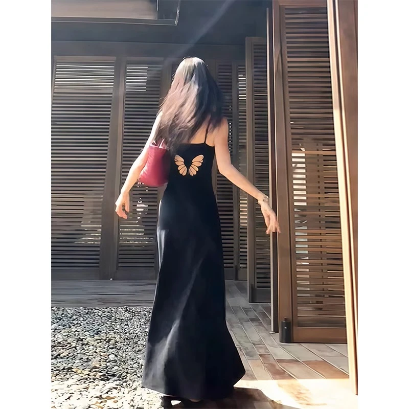 韩系u领黑色无袖吊带连衣裙女春夏御姐蝴蝶镂空修身打底气质长裙