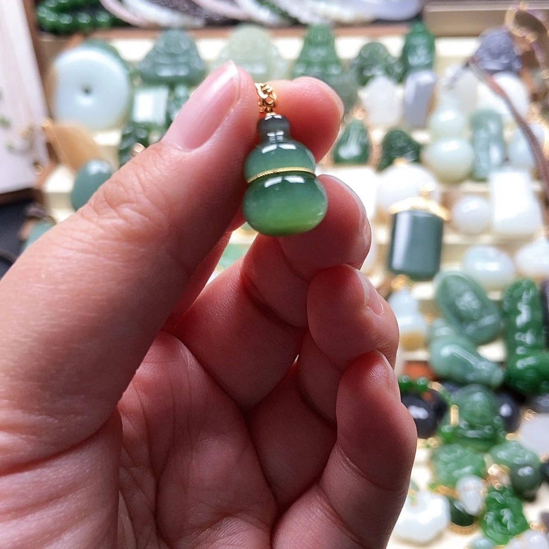 和田玉18K金镶嵌吊坠(不含链)