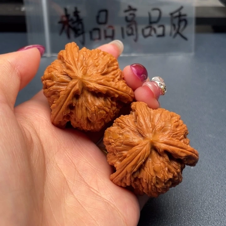 冷***暖吊坠文玩核桃白狮子