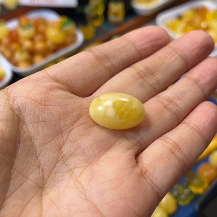 琥珀未镶嵌裸石卡14枣珠