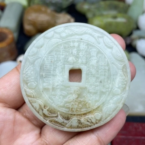 蛇纹石玉未镶嵌颈饰6