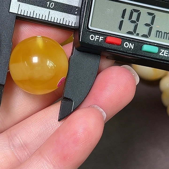 蜜蜡未镶嵌裸石微瑕83