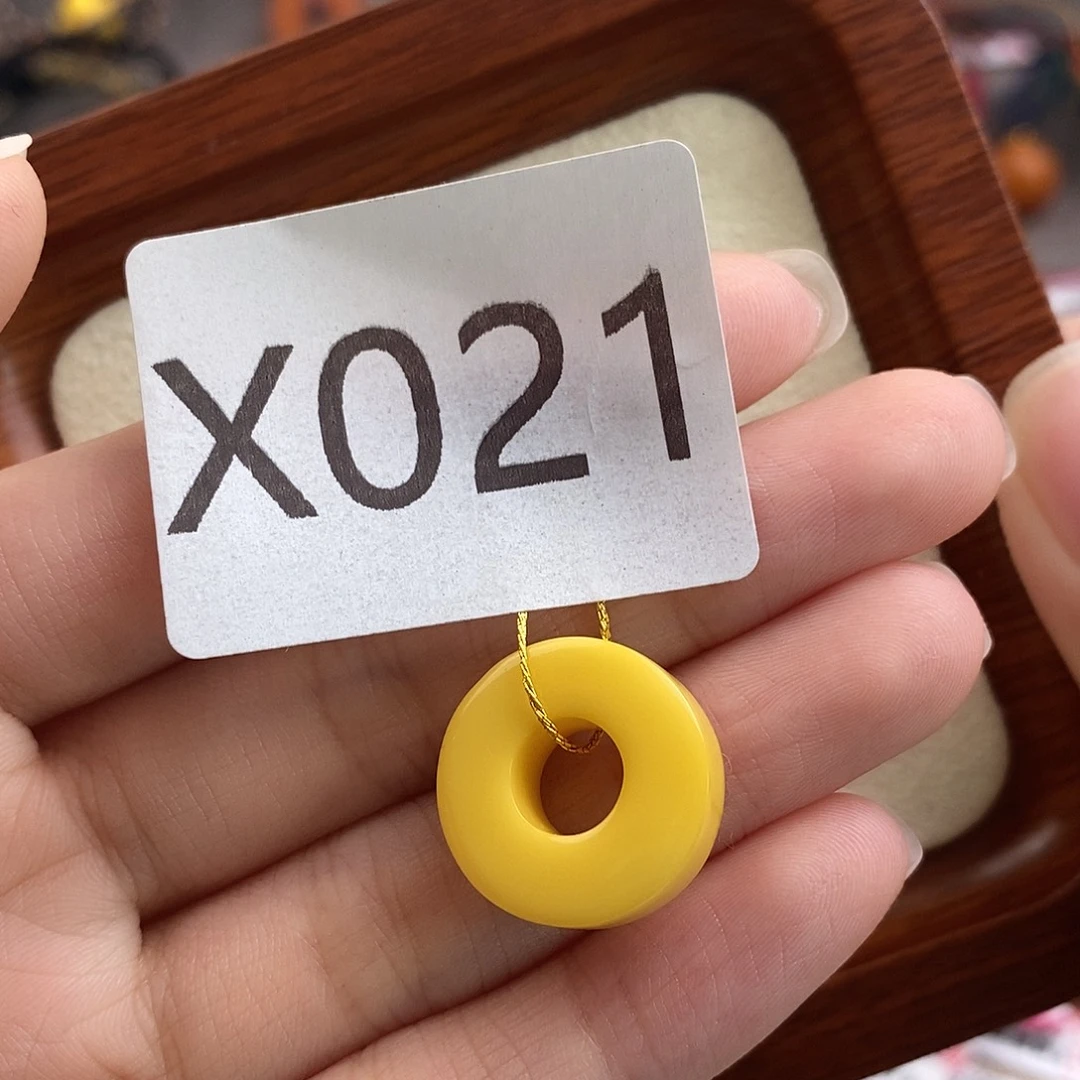 K***e未镶嵌蜜蜡珠宝奇石