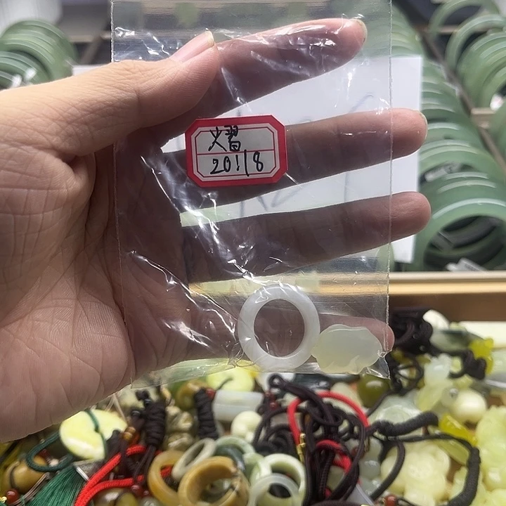 ༺***༻蛇纹石玉未镶嵌手镯