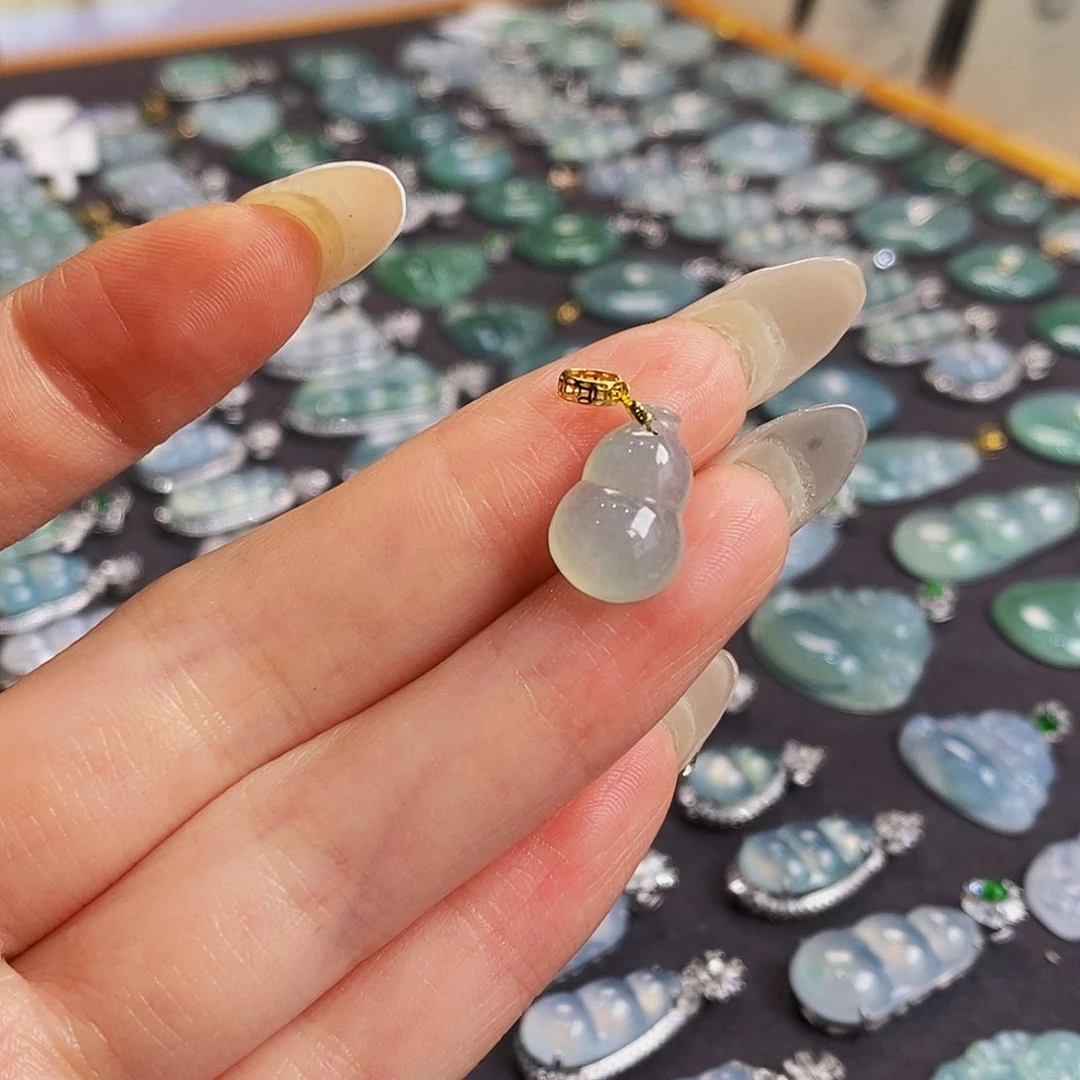 翡翠18K金镶嵌吊坠(赠链)天然缅甸翡翠吊坠葫芦