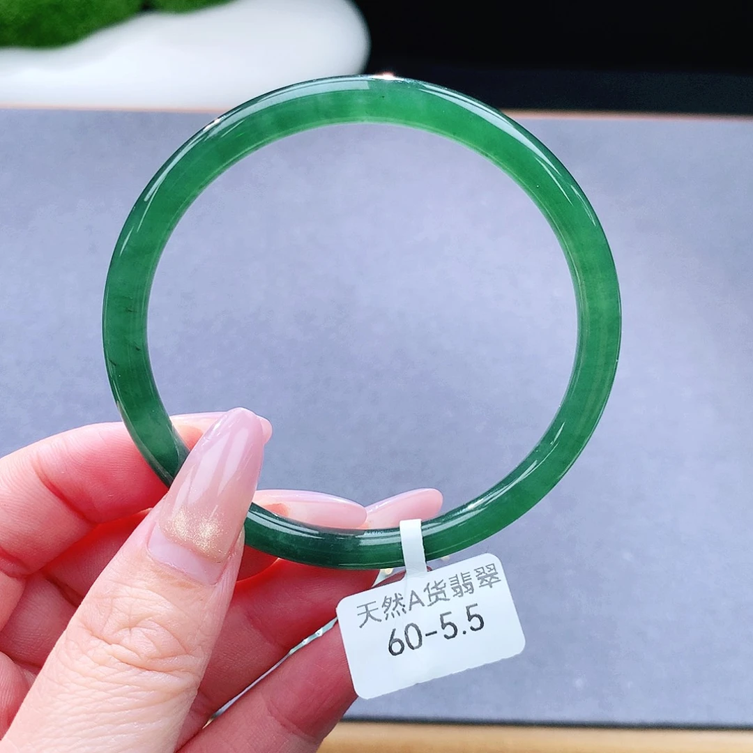 未镶嵌手镯（圆镯）翡翠