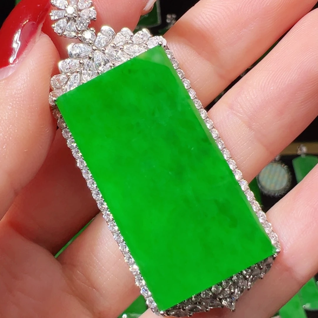 翡翠吊坠(不含链)18K金镶嵌无事牌