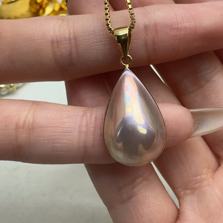 未镶嵌拼合珍珠（马贝珠）颈饰