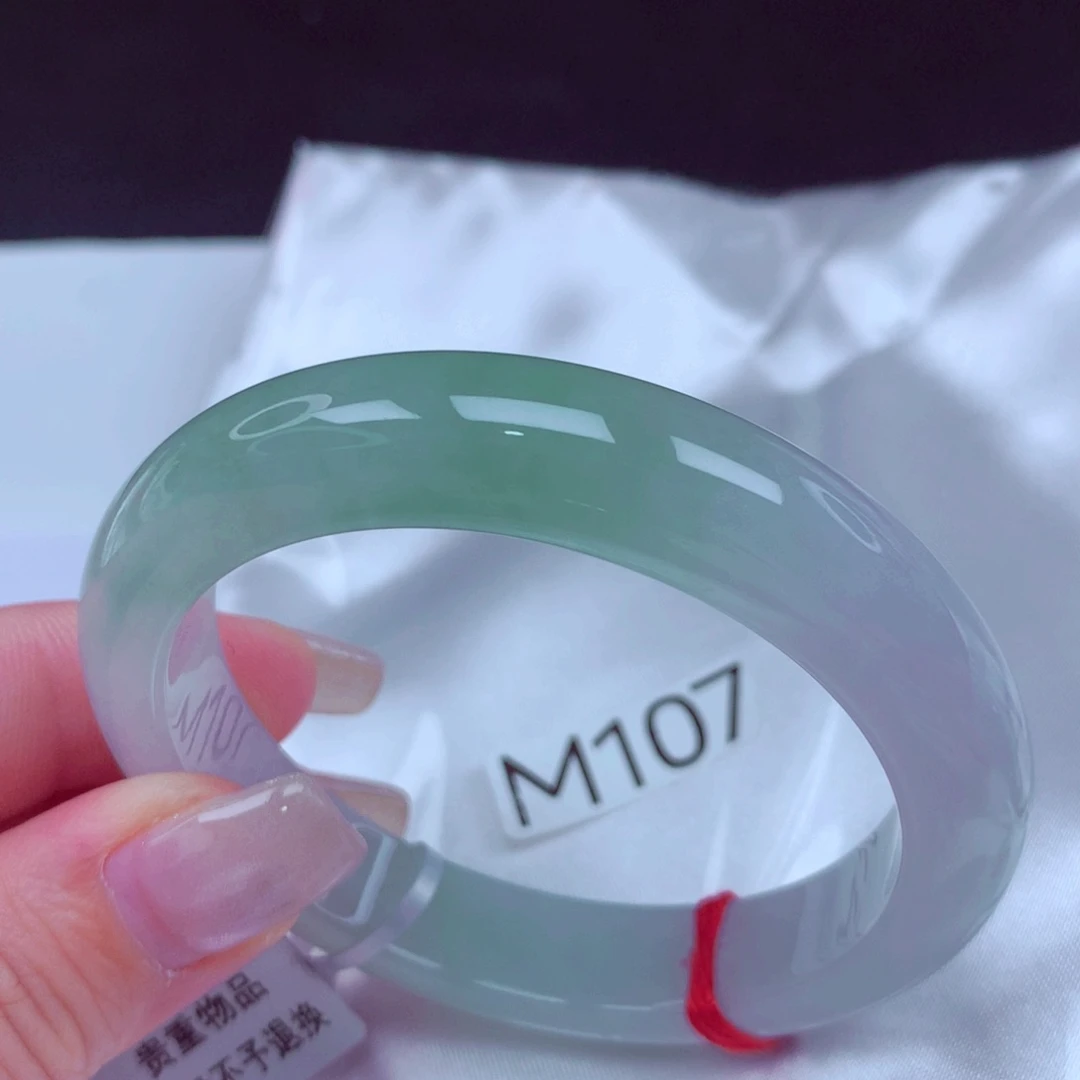 翡翠手镯未镶嵌手镯88