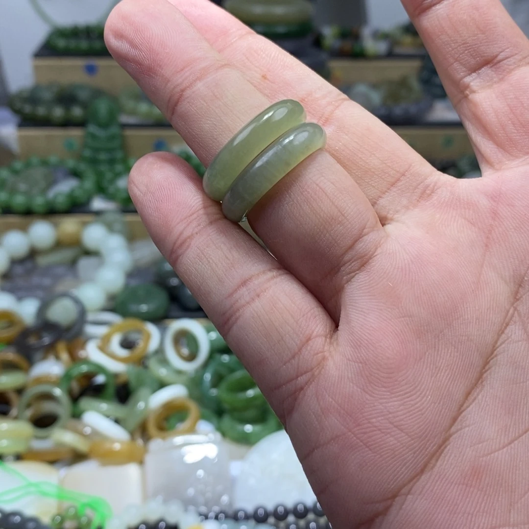 和田玉手链未镶嵌元****逵