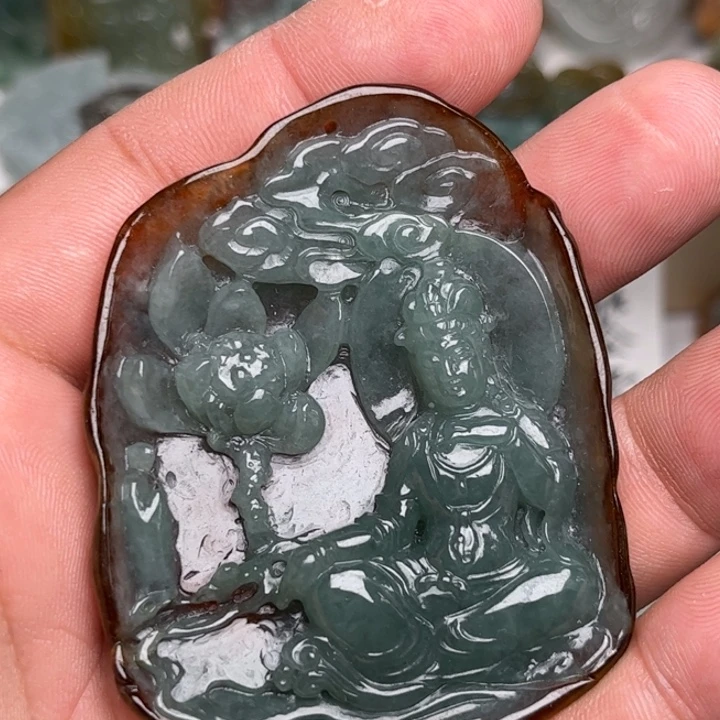 翡翠未镶嵌颈饰观音