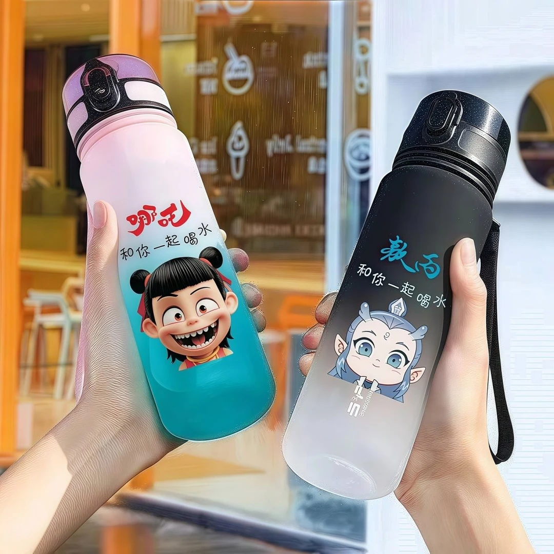 哪吒水杯魔童海水上学专用耐高温夏天直饮水小学生随手儿童专用
