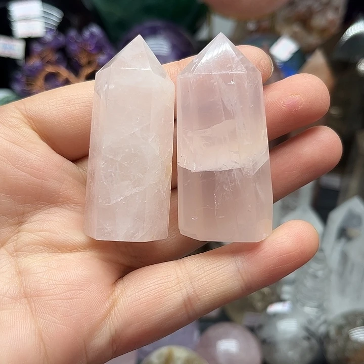 水晶珠宝半成品未镶嵌79克粉水晶柱