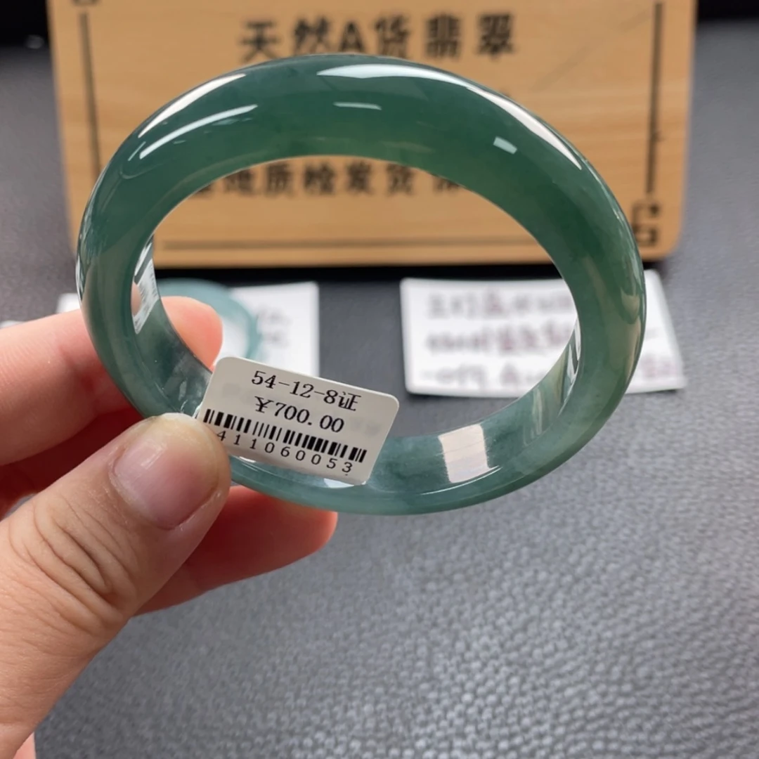 【闪购商品】未镶嵌手镯翡翠纹裂漏，推荐雕花