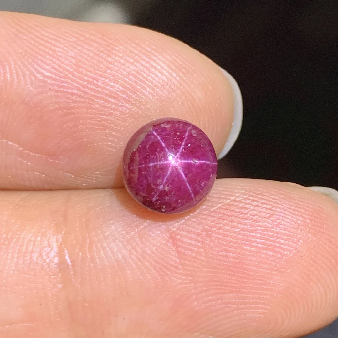 4克拉星光红宝石裸石星线犀利色系均匀干净可做戒指吊坠等