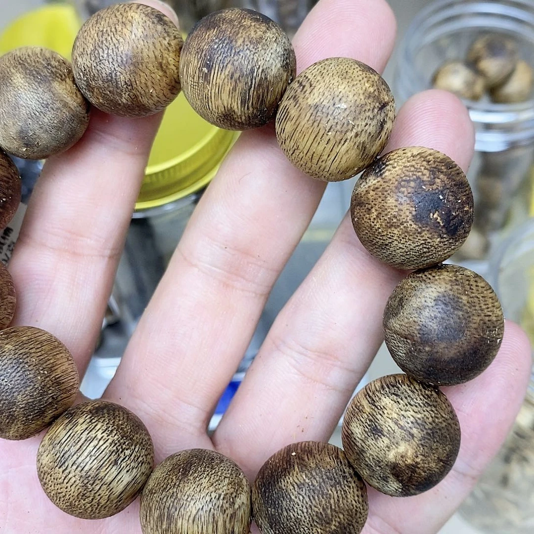 沉香沉香碎屑芽庄留疤白奇1.8