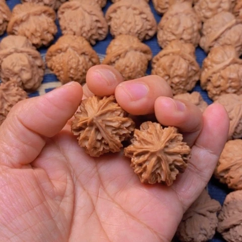 【闪购商品】吊坠文玩核桃栖*三棱32