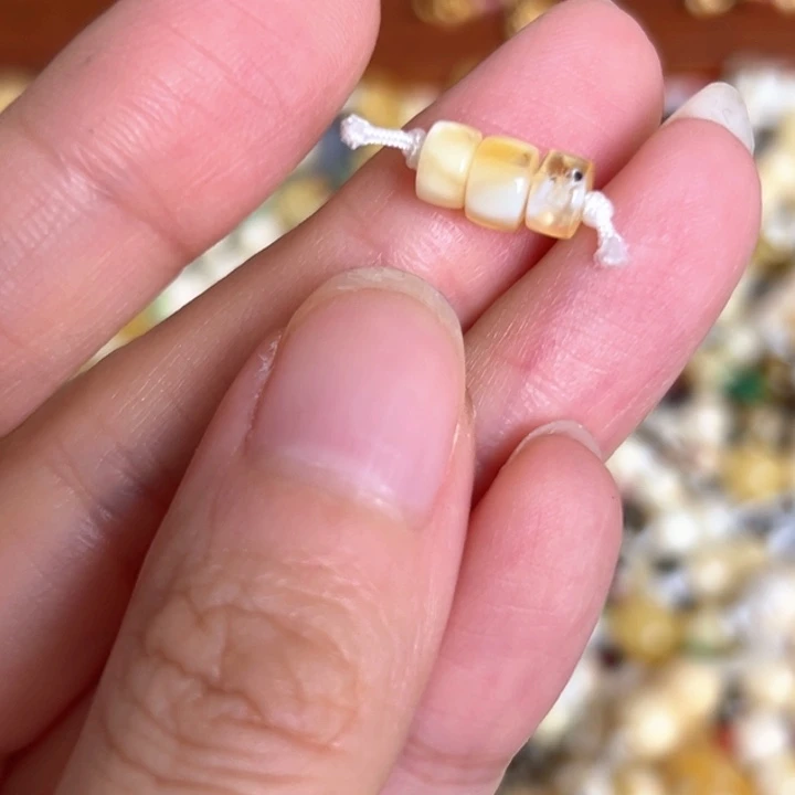 未镶嵌蜜蜡裸石5.6mm一组