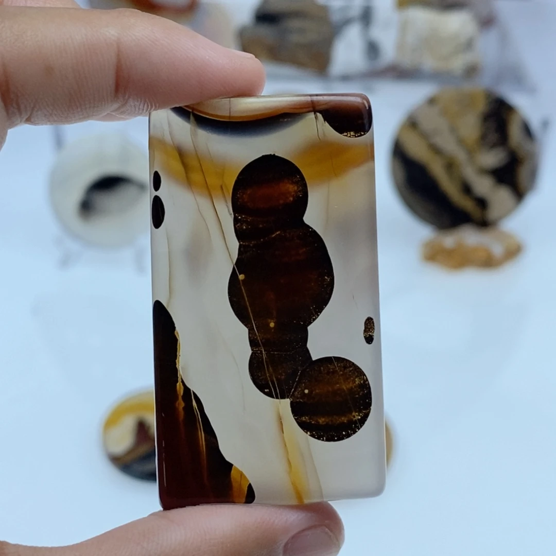 玛瑙/玉髓未镶嵌珠宝半成品