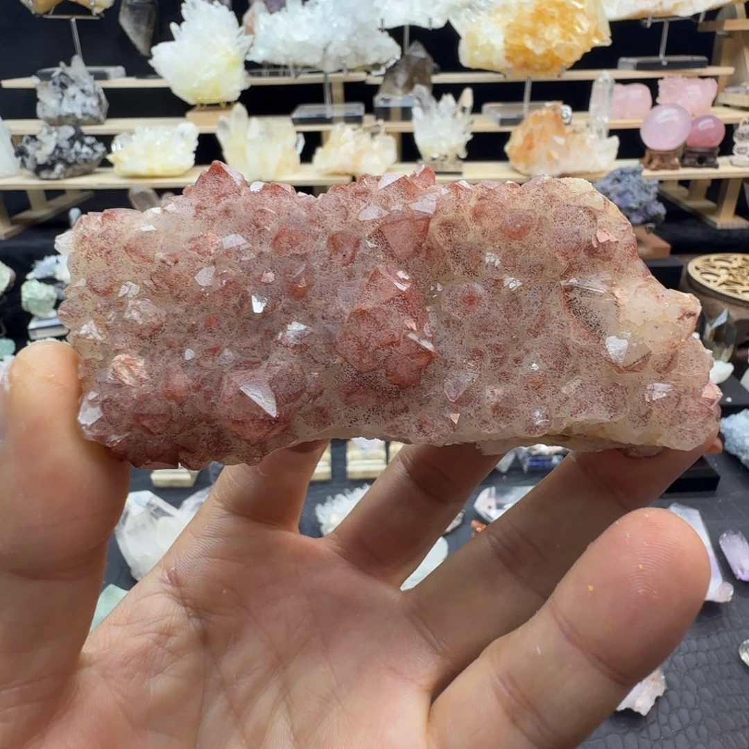 石材山西红水晶摆件