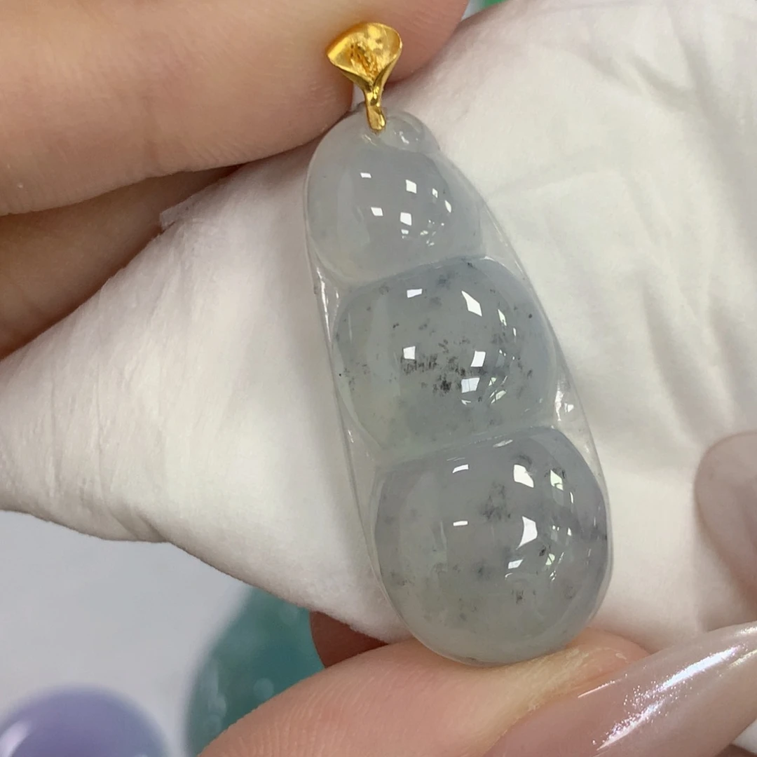 颈饰18K金镶嵌翡翠