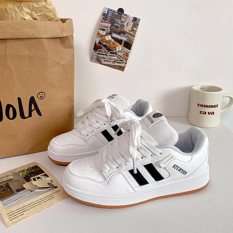 港风女鞋白黑面包鞋男ins潮2025春季复古新款街拍百搭休闲板鞋女