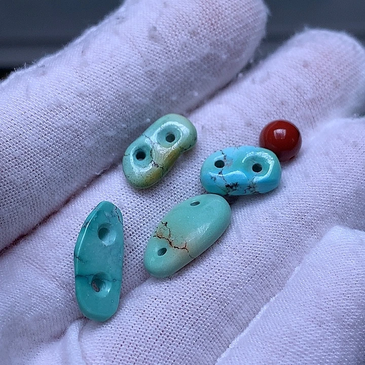 清***心南红玛瑙未镶嵌珠宝奇石