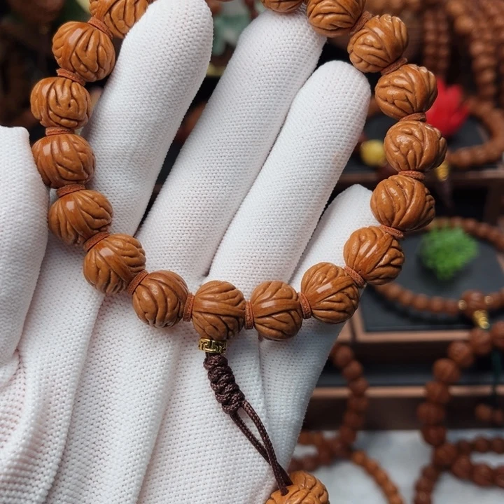 吊坠桃核14祥云手持