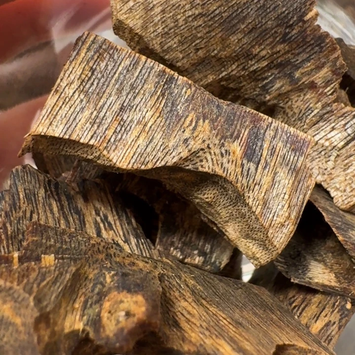 微***雨沉香碎屑沉香棋楠张勺子牛肉干块料31克