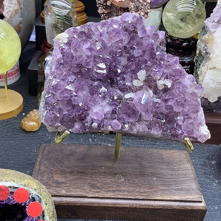 未镶嵌水晶大型摆件（非配饰）