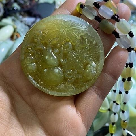 岫玉颈饰未镶嵌挂件