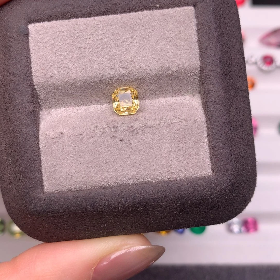 蓝宝石裸石未镶嵌0.97克拉