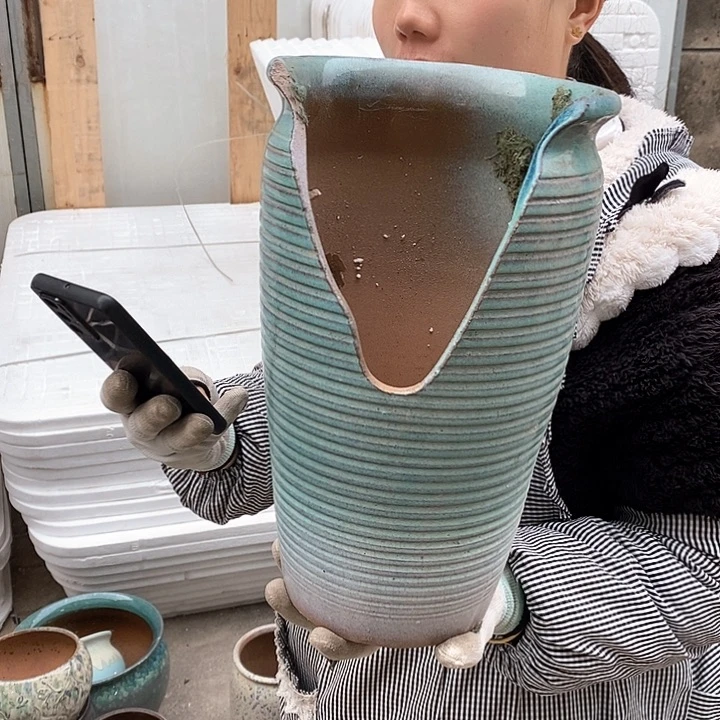 紫砂花盆瑕疵口19高31