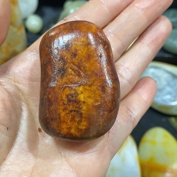 未镶嵌和田玉（糖玉）挂件