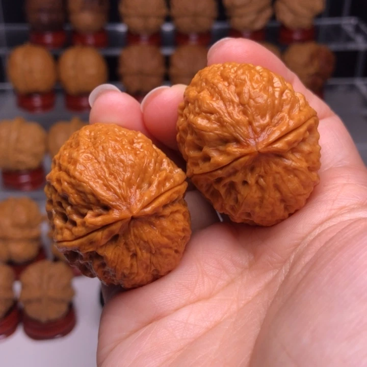 文玩核桃吊坠4云顶绣球