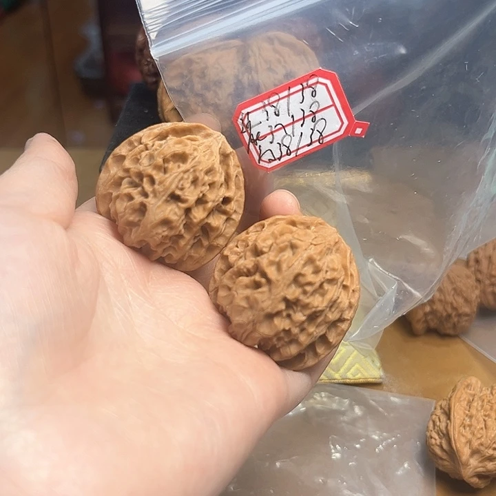 把件文玩核桃苹果园