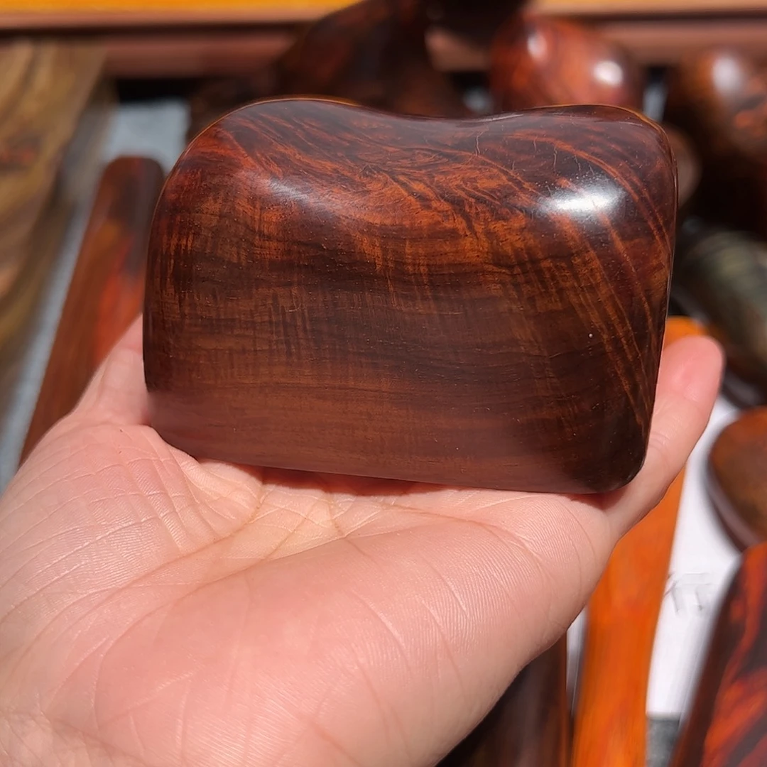 交趾黄檀（大红酸枝）风*者