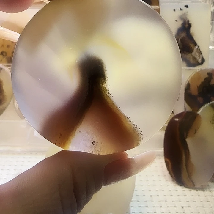 玛瑙/玉髓未镶嵌珠宝奇石