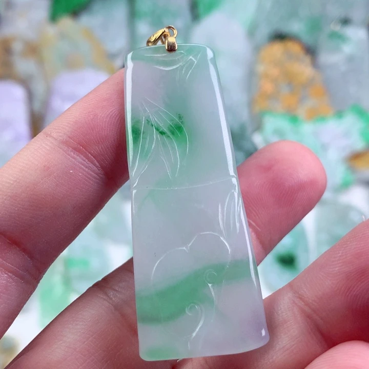 吊坠(不含链)未镶嵌翡翠