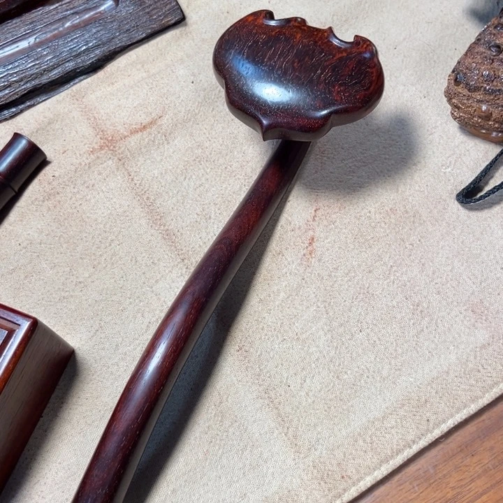 檀香紫檀（小叶紫檀）如意