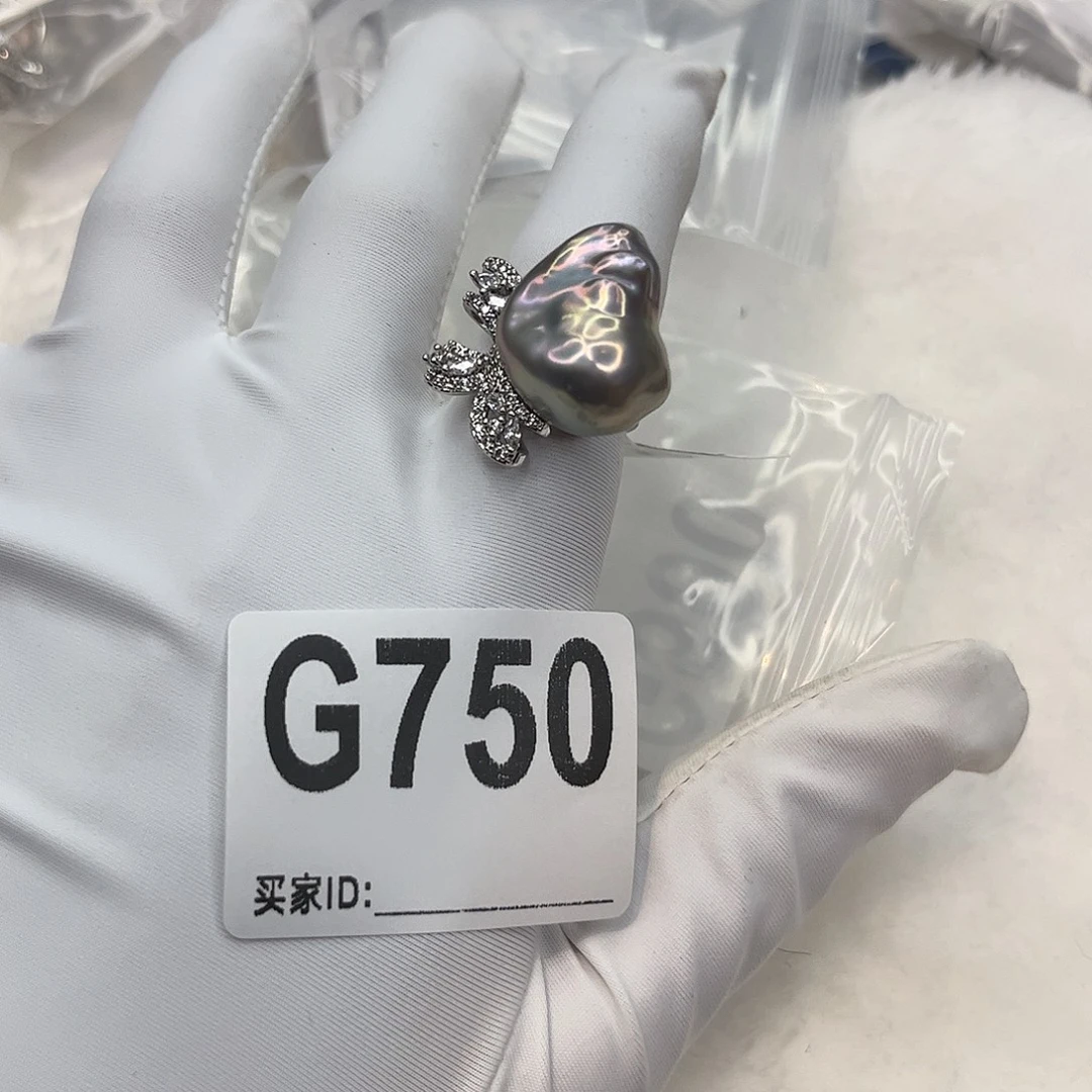 淡水珍珠合金耳饰