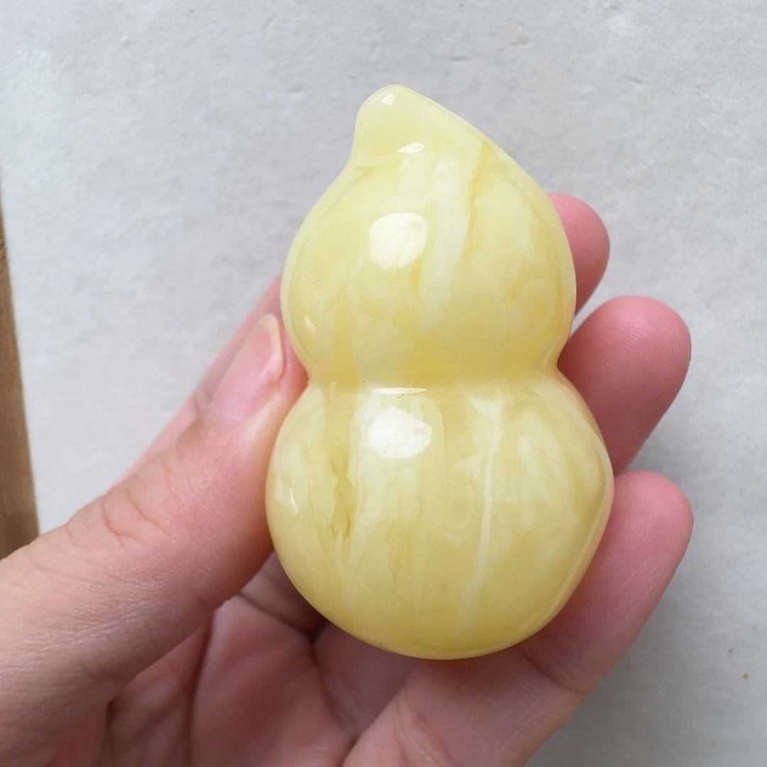 蜜蜡吊坠(不含链)未镶嵌超过七天不退不换