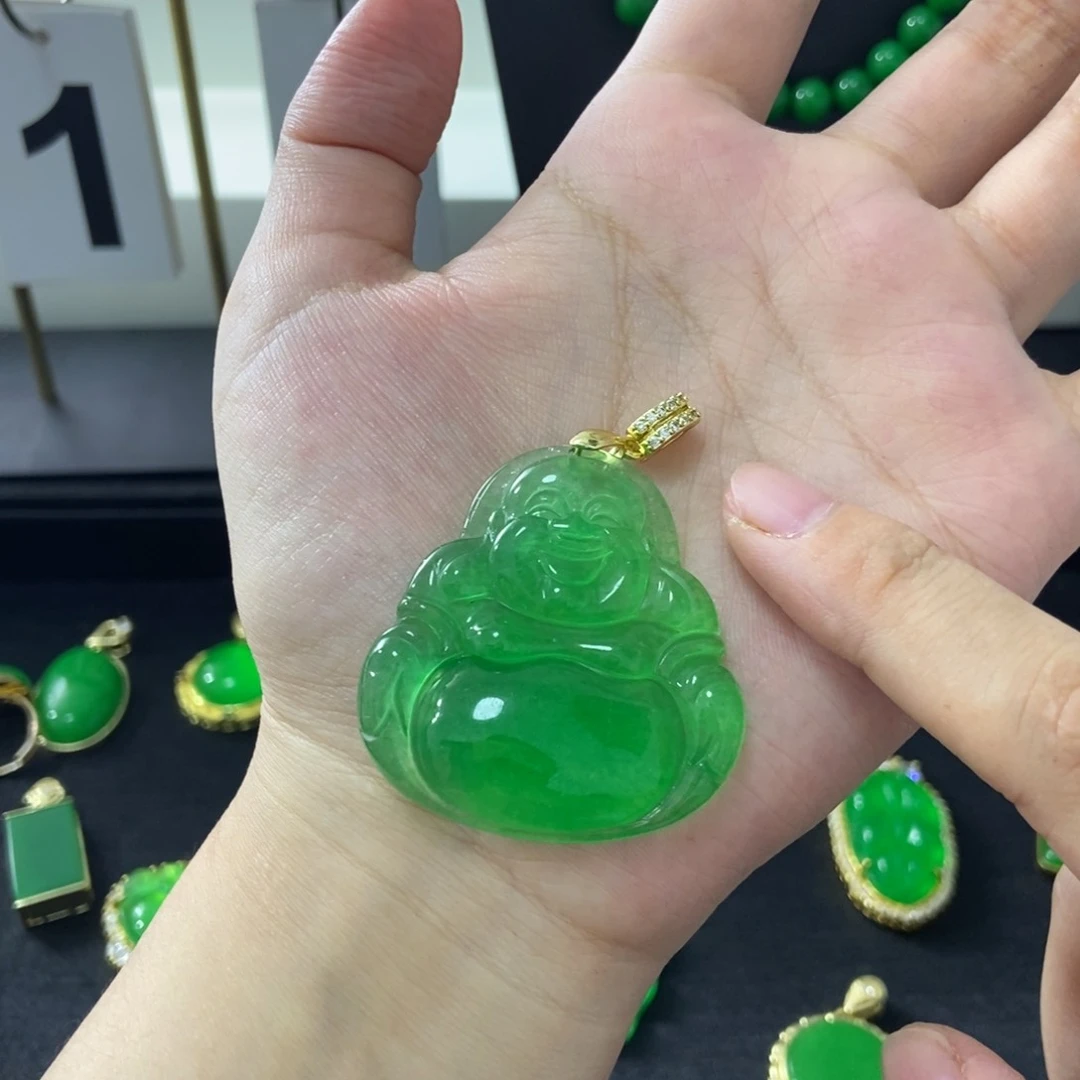 吊坠(赠链)18K金镶嵌翡翠佛