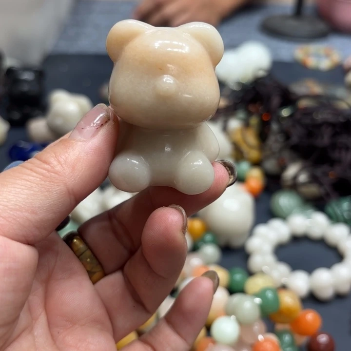 石英岩玉合金颈饰