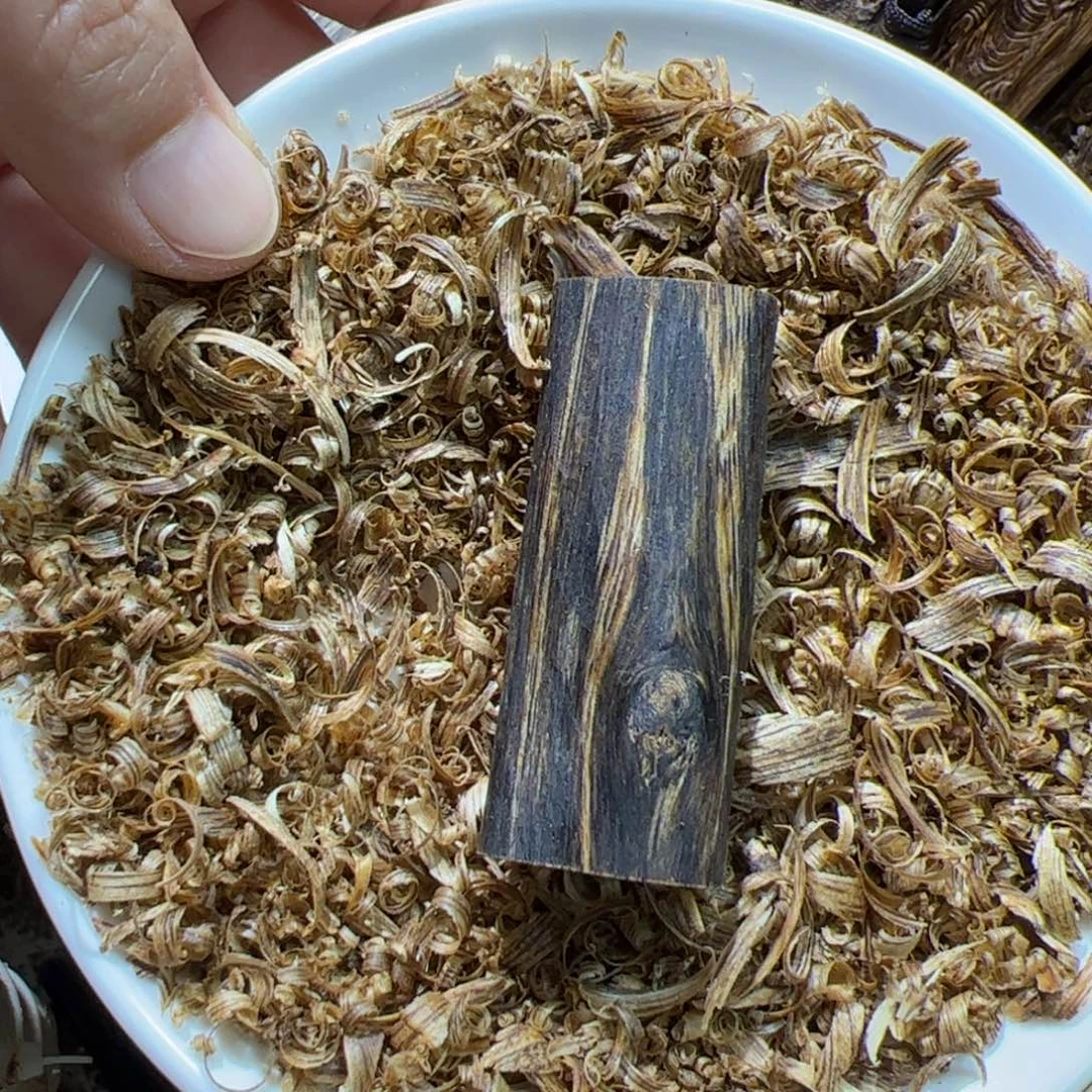 沉香碎屑沉香绿棋素牌10克