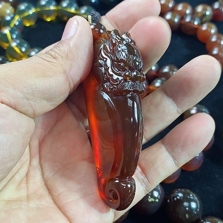 琥珀颈饰未镶嵌一