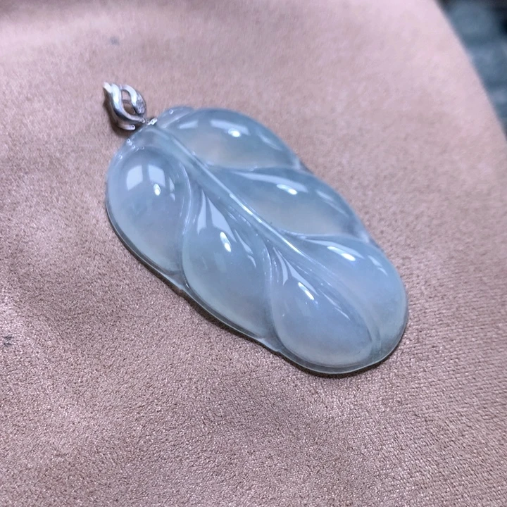 颈饰18K金镶嵌翡翠缅甸翡翠