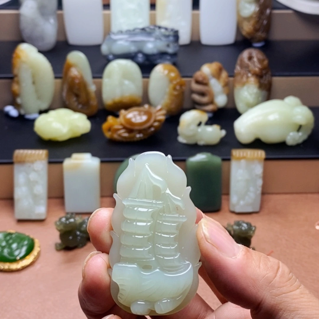 和田玉未镶嵌吊坠(不含链)